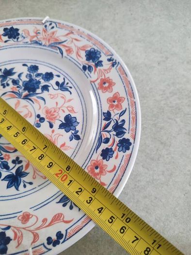 Vintage Churchill Imari dinner Hanging plate, 9 1/2 " Made in England