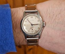 Vintage 1940s Swiss Made Neutral Military Watch Mechanical Wind up Rare Collectable