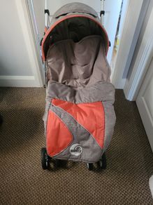 Cygnet stroller