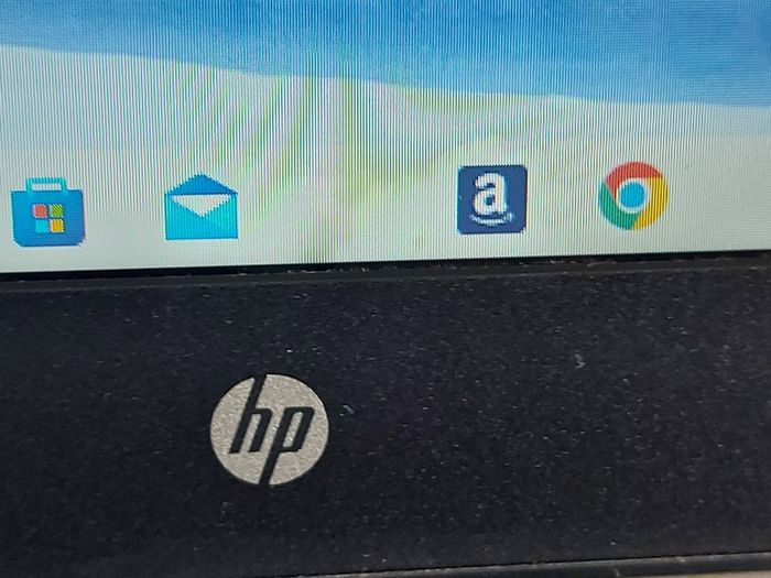 HP Pavilion 15.6 inch Laptop, Model, 15-aw012na, AMD A9-9410 Radeon R5 Graphics, 5 Compute cores 2C + 3G 2.9GHz, 8GB Ram, 1 Terrabyte HDD, Windows 10, Microsoft Edge, Chrome, and VLC