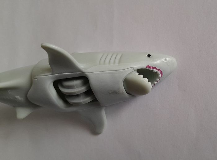 Kinder - Shark