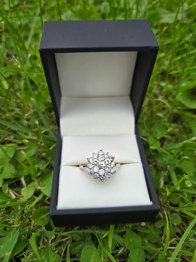 Vintage 9ct Yellow Gold Cluster Ring