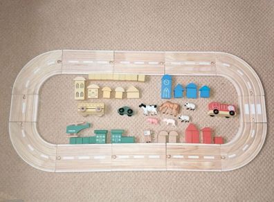 Wooden Road Set 70 Pieces