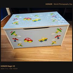 toy box