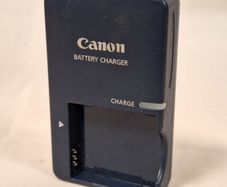 Canon CB-2LVE G Battery Charger