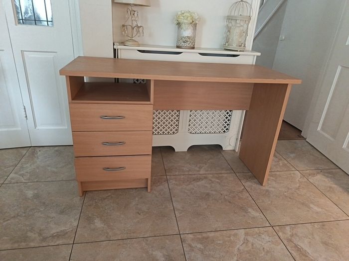 office desk free to take away