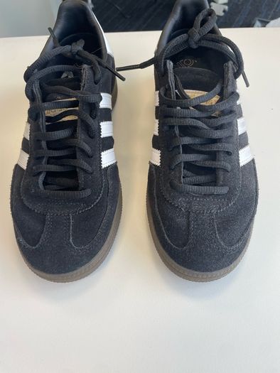 Black Adidas Spezial