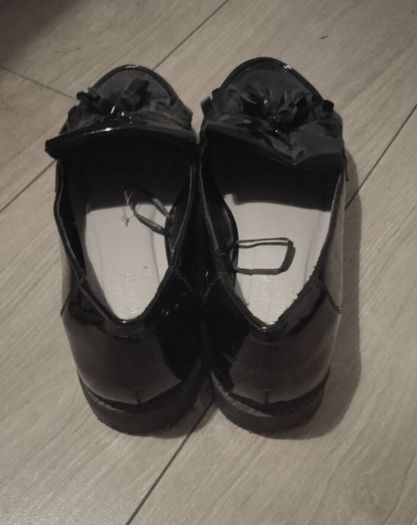Womens shoes