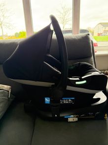 Enfasafe car seat and seat base