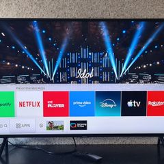 Samsung 43" QLED 4K Smart TV  Like New Condition