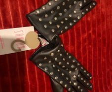 Faux leather studded gloves