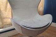 Arne Jacobsen replica Egg Chair in white
