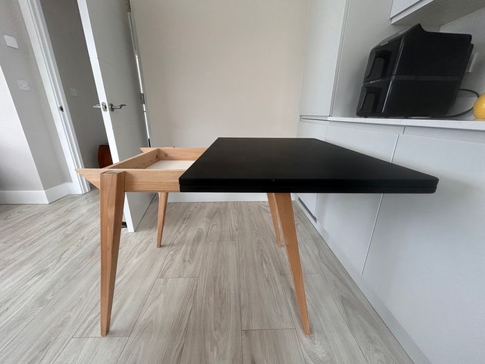 Extendable Dining Table