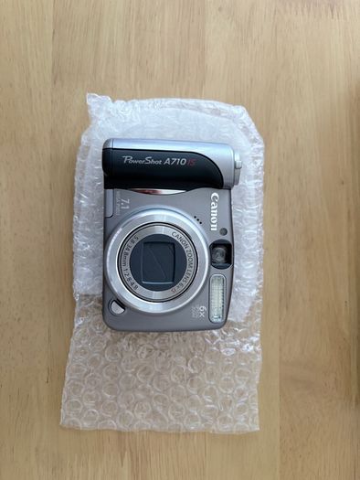 Canon Powershot A710IS 7.1 megapixel Digital Camera