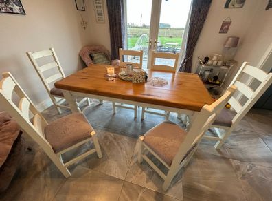 farmhouse style table & 6 dining chairs
