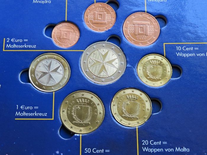 Malta double set of 14 coins pre euro & first year euro 2008 UNC