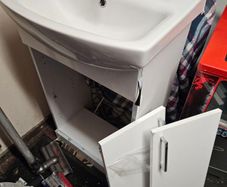 bathroom vanity unit sink