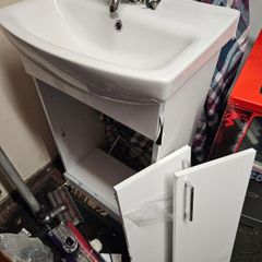bathroom vanity unit sink