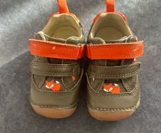 Clark's baby shoes (size 19)