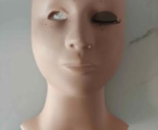 eyelash mannequin