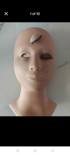 eyelash mannequin
