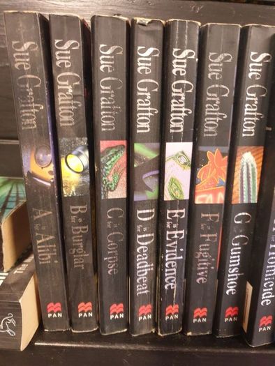 sue grafton alphabet series