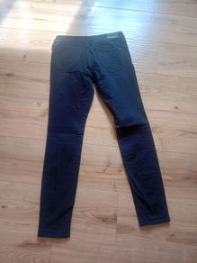 ladies jeans. Tommy Hilfiger size 28