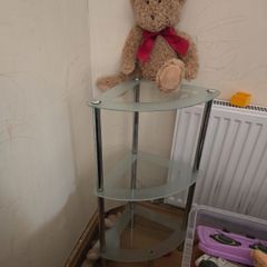 corner glass stand