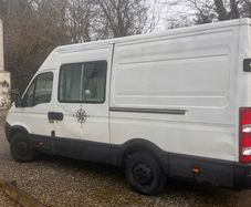 Camper Iveco Daily 2.3l  - Fully Off-Grid & Logbook Registered