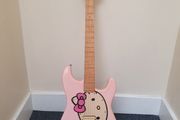 Squier Hello Kitty Stratocaster 2007 - Pink
