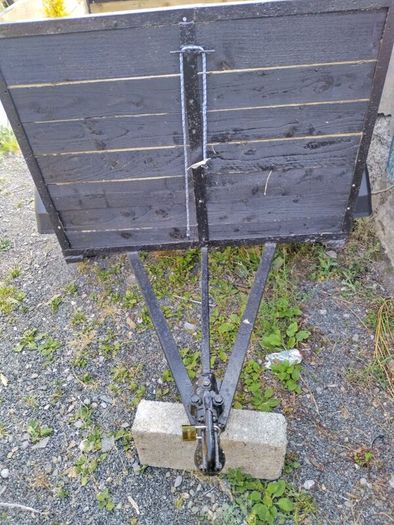 good strong handy size trailer