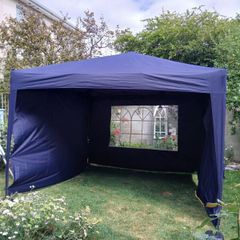 Gazebo for market trader, Table. Display bar