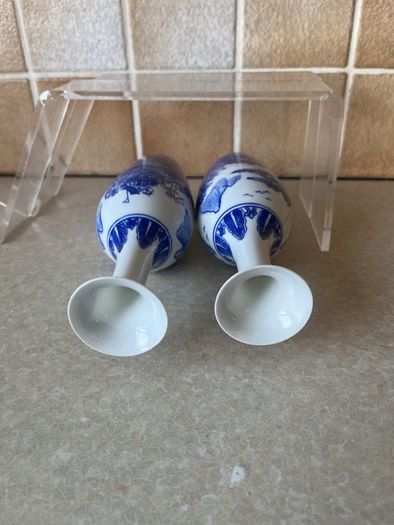 Chinese Pair Eggshell Porcelain Colbalt Blue/ White Elegant Vases