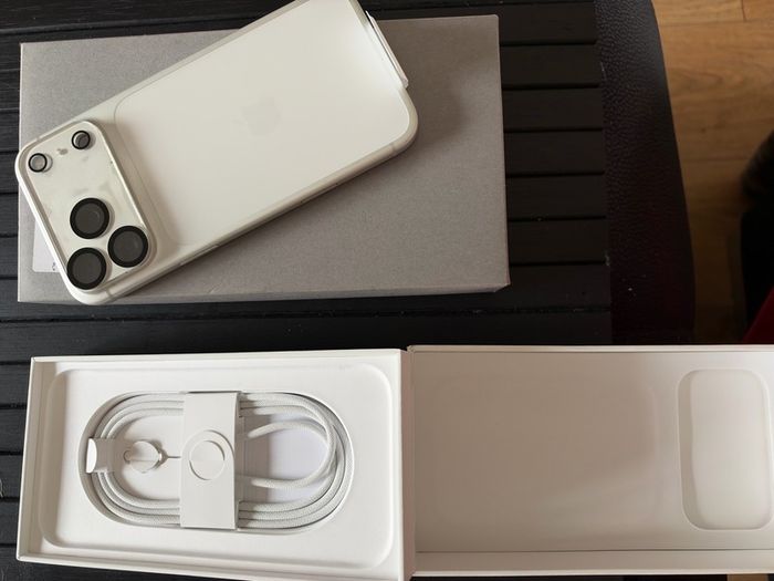 iPhone 17 pro max 256gb Brand New Cond
