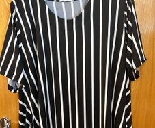 Magna 2 pocket tunic size 28/30