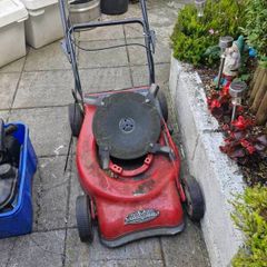 Rover  Pro Cut 50 self propelled mulch n catch petrol lawn mower for sale. No engine compression so currently not working