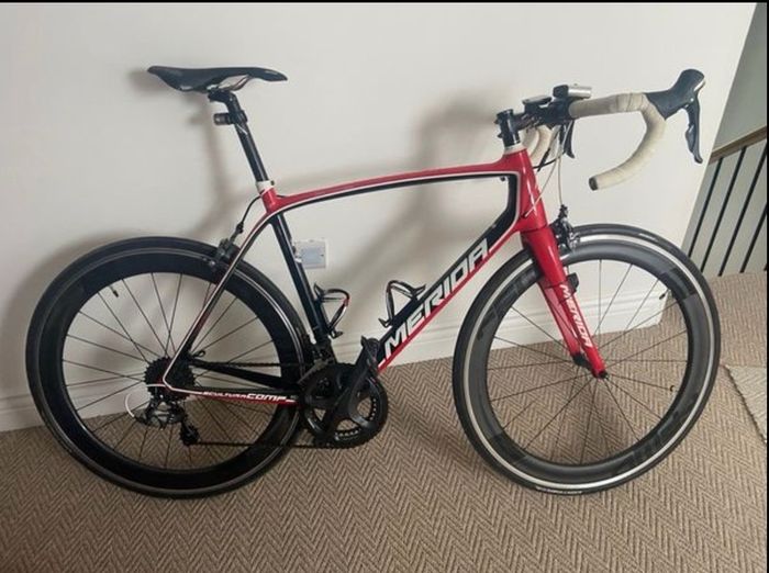 Road bike - Merida Scultura (carbon frame)
