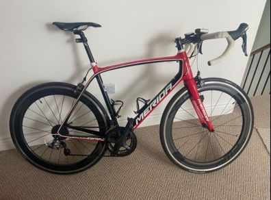 Road bike - Merida Scultura (carbon frame)