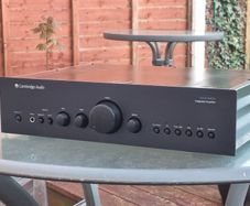 Cambridge Audio azur540a amplifier