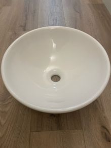 Sink/bowls x2