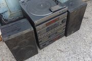 JVC set amplifier radio and cassette player, record player.