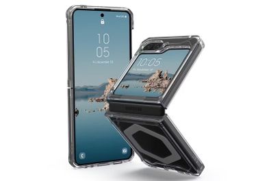 UAG Plyo Pro Samsung Series Galaxy Z Flip5 (2023) Case | Ice/Silver