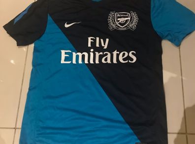 Arsenal Away Jersey 2011-2012