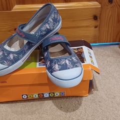 Brand new Pablosky shoes EU 32/Uk 13