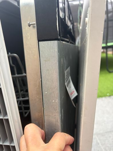 Bosh integrated dishwasher