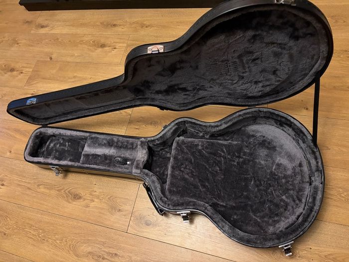 Epiphone Sheraton (Gibson) With Hard Case