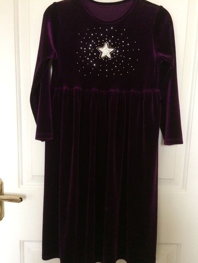 Girls Star dress age 5-6