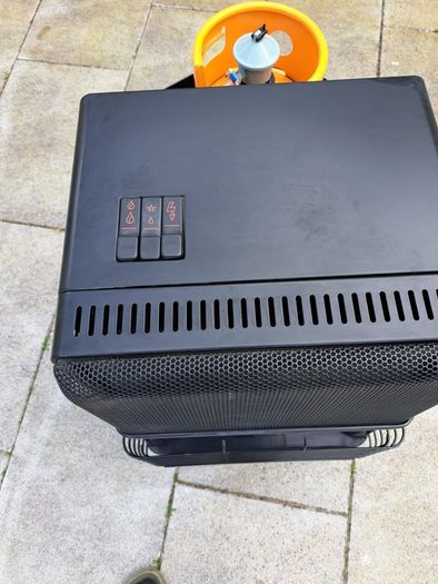 Superset Gas heater with cylinder and gas bottle ( The bottle is empty)