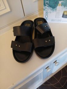sandles  carla scarpa size 5