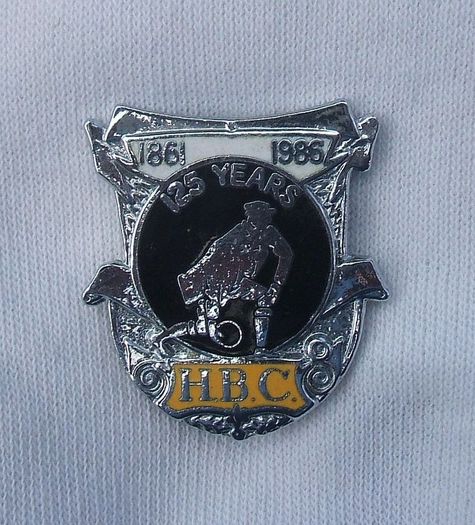 HELENSBURGH BOWLING CLUB (HBC - Scotland) - 125th anniversary commemorative enamel badge (1986). Very scarce.